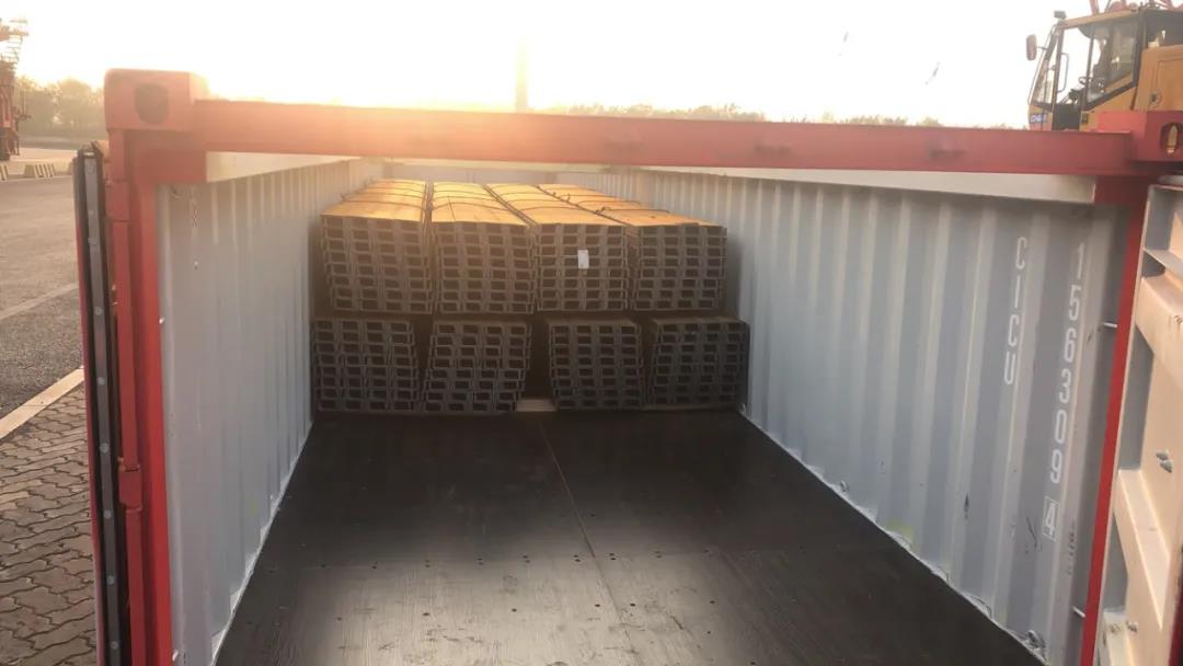 這個新型集裝箱，讓港口運(yùn)量效益雙提升！