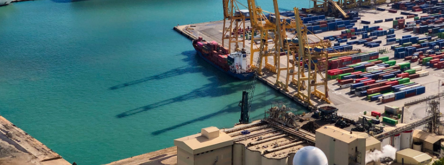 貨柜荒？！船公司故意抬高運(yùn)價(jià)？港口擁堵癱瘓箱子只進(jìn)不出！貨滿為患且訂且珍惜