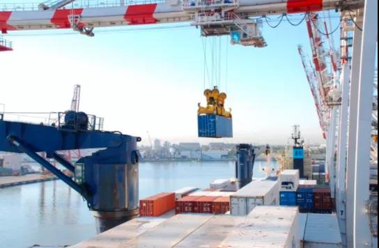 歐地運(yùn)價(jià)飆升后將繼續(xù)上漲，船公司繼續(xù)薅羊毛！美西大擁堵，長灘港20艘船排隊(duì)等待卸貨