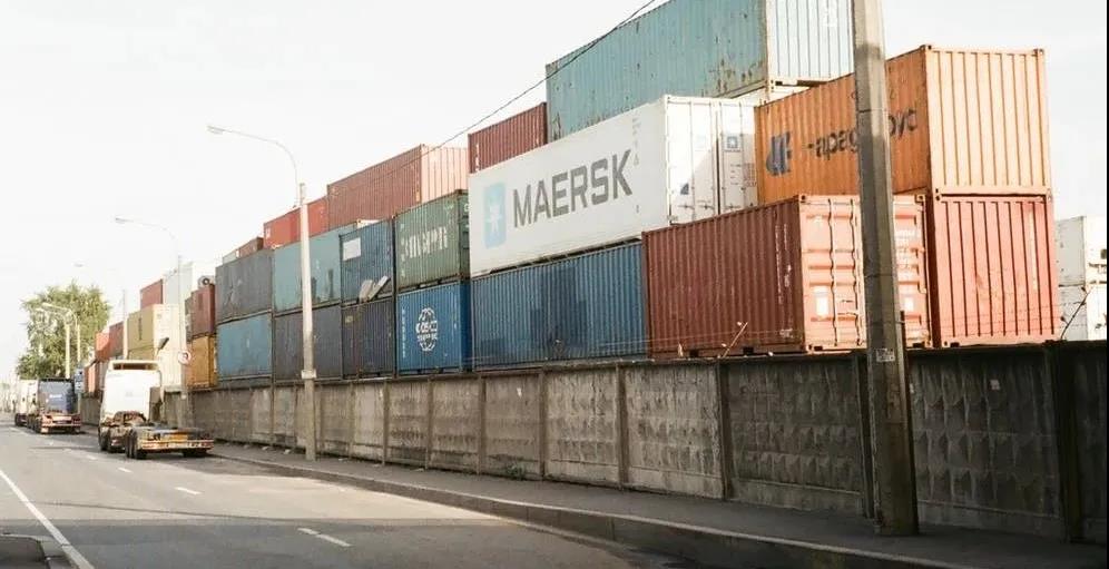 搶到了艙位，缺箱子；搶到了箱子，缺艙位；箱艙都搶到了，運(yùn)價(jià)卻又漲了···