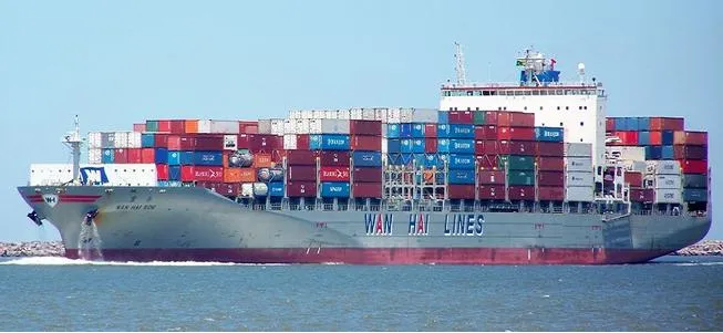 9艘10億美元！這家船司首次訂造萬(wàn)箱船，赫伯羅特：希望多造船