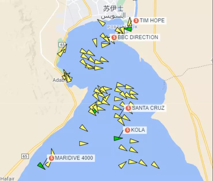 出大事了！巨型集裝箱蘇伊士運河擱淺，致雙向航道封鎖