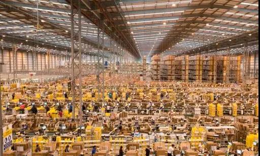 北美、歐洲多地亞馬遜倉(cāng)庫(kù)爆倉(cāng)！多類(lèi)物品被列入禁運(yùn)名單！  