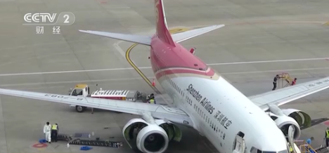 央視：價(jià)格刷新高！貨主不看價(jià)先下單再說！空運(yùn)、海運(yùn)“一艙難求”！怎么回事？