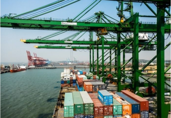 窒息！全球120多個港，堵得一抹黑！