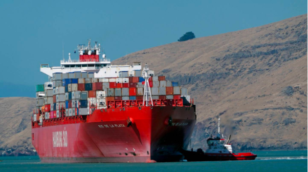 瘋了！貨船運(yùn)來Delta病毒, 港口100工人被隔離! ... 這個港口, 崩了...海運(yùn)鏈缺口, 越來越大！