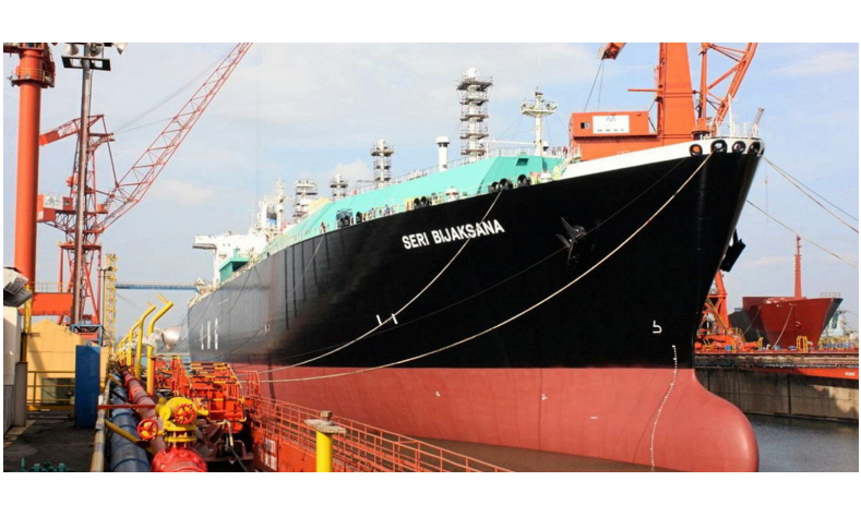 10年！她, 終于坐穩(wěn)馬來西亞首位女船長！執(zhí)掌一艘大型LNG船！...其他女海員沸騰了