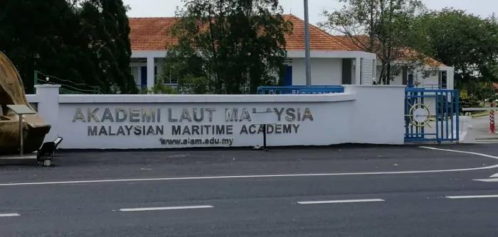 10年！她, 終于坐穩(wěn)馬來西亞首位女船長！執(zhí)掌一艘大型LNG船！...其他女海員沸騰了